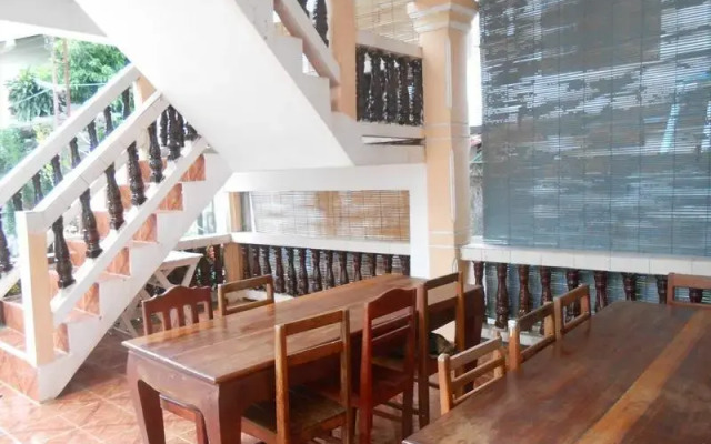 Dok Khoune 2 Guesthouse