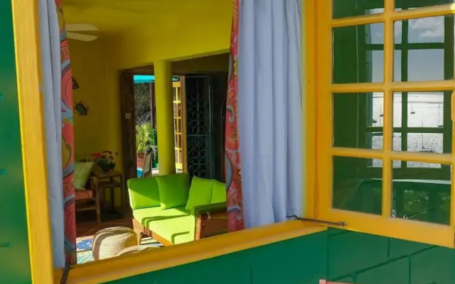 Turtle Point Bequia - 4 B R Villa w Staff — фото 3