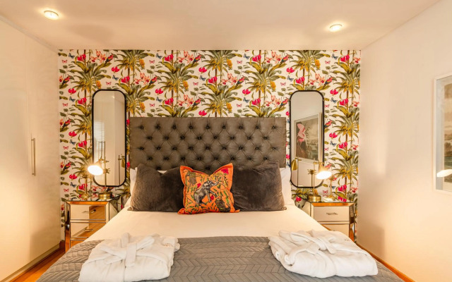 The Ivy Apartments