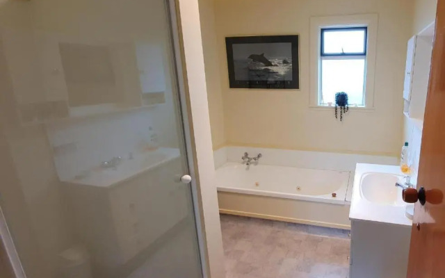 Ahuriri Escape - Home Away Home, Entire Bungalow