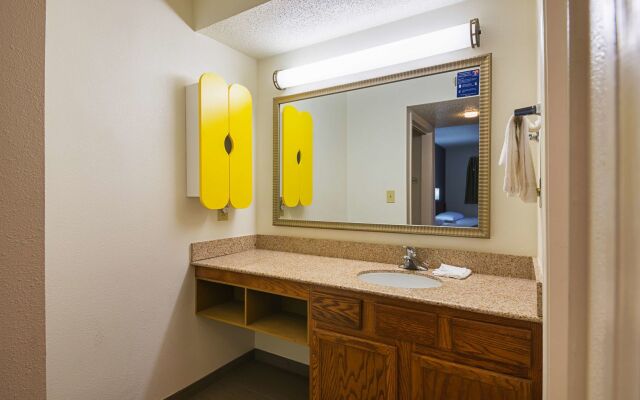 Studio 6 Greensboro, NC