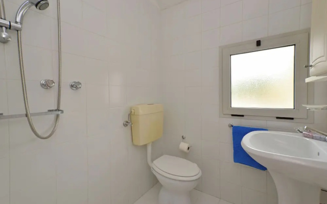 Familiar Flat With Balcony