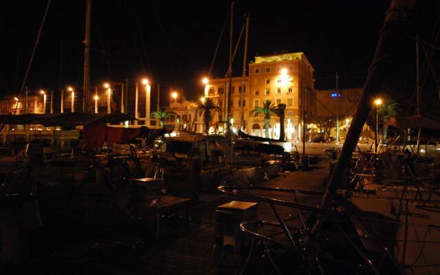 Boat & Breakfast Cagliari