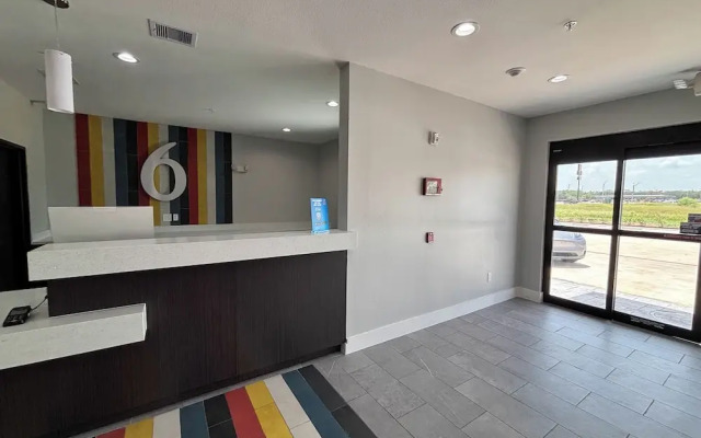 Studio 6 – Giddings, Tx