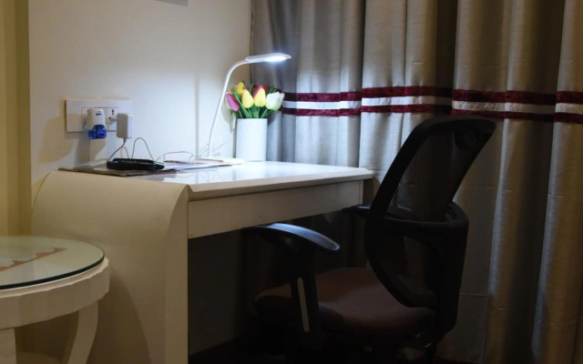 OYO 2637 Hotel Picasso Prive