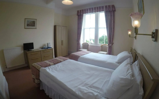 Manor Hotel