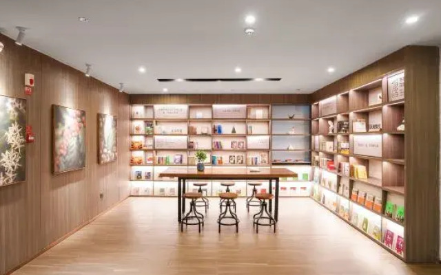 HanTing Hotel (Urumqi Zhongyinggong Subway Station)
