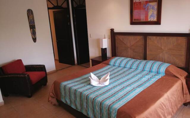 Beachfront Jaco Condos - Fully Equipped - 6 Pax