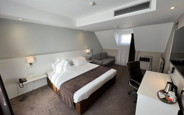 Holiday Inn Paris - Auteuil by IHG