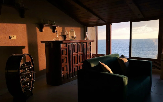 Apartment near Lady of the Sea & Phoenician Wall