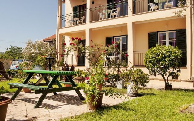 Maria's Apartments