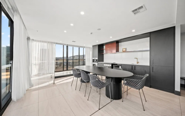 Bright Unit With Secure Parking and Garden Access – Guest Rooms – Canberra