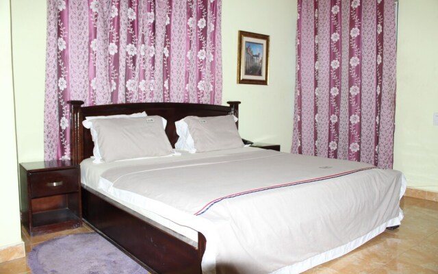 Gorsben Royal Lodge Hotel