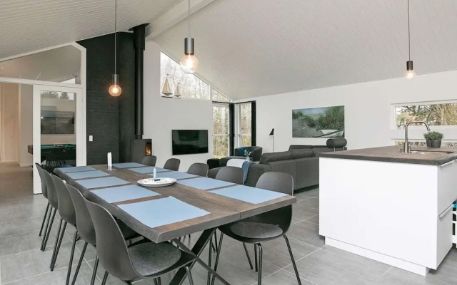 10 Person Holiday Home in Jerup