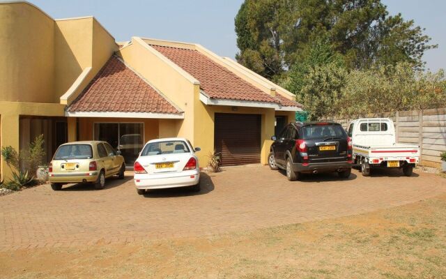 Borrowdale Ground Floor with Poolview