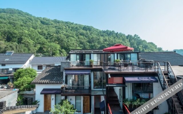 Qushe Light Luxury Hotel