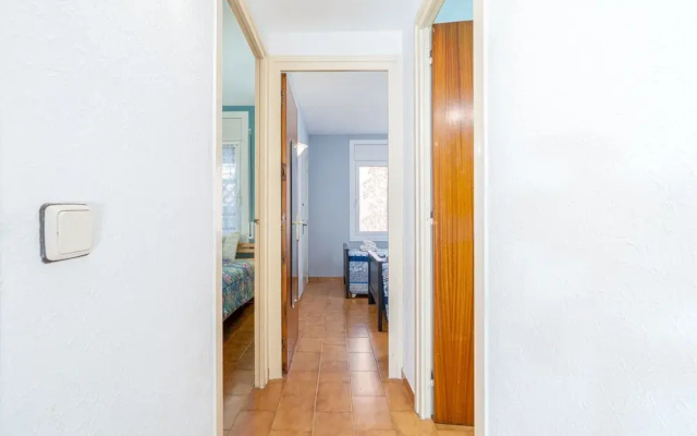 Apartment in Empuriabrava Near Sand Beach