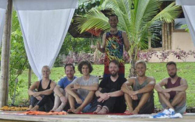 Eco-Lodge Deseo Bamboo