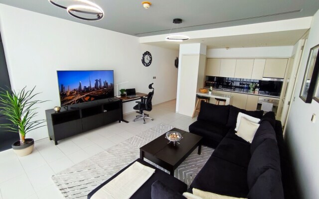 SuperHost- Bright&Stylish 1BR-Index Tower-Burj View