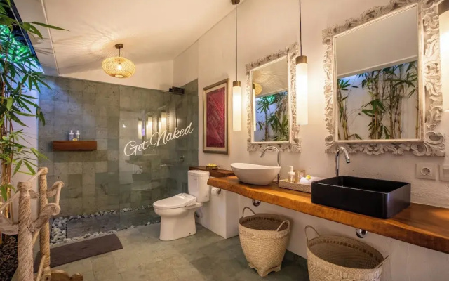 PinkPrivate Sanur - for Cool Adults Only