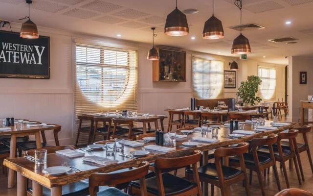 Western Gateway Motel