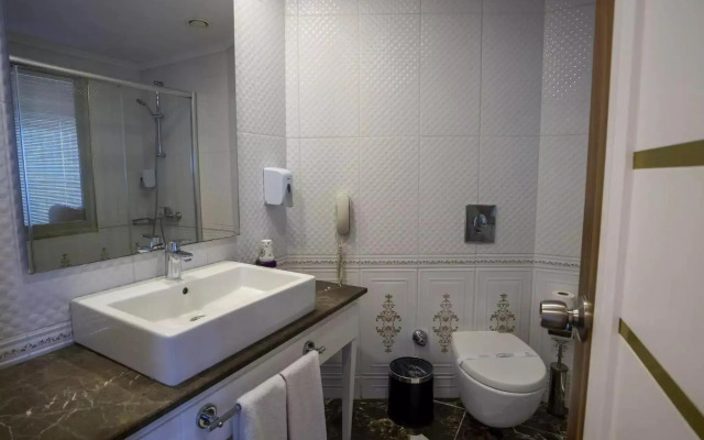 J'adore Deluxe Hotel & Spa