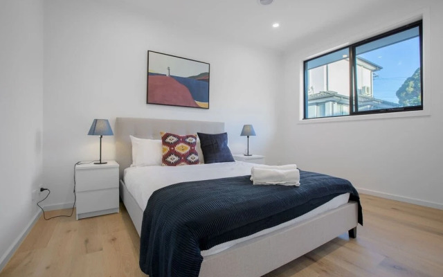 Trendy Sweet Home In Blackburn South