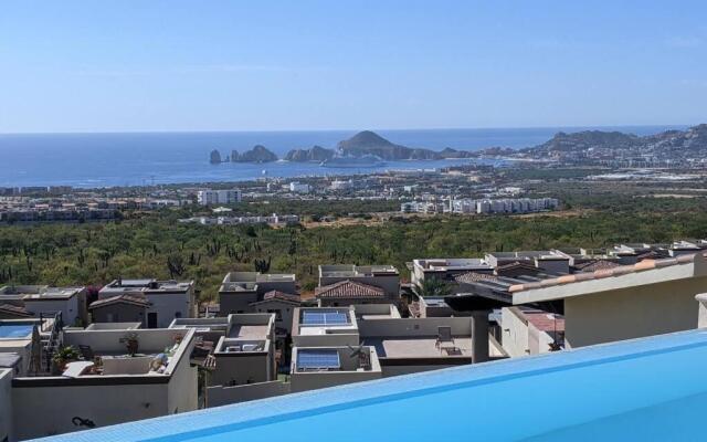 Gorgeous Two-Bedroom Cabo Condo I Casa Finisterra