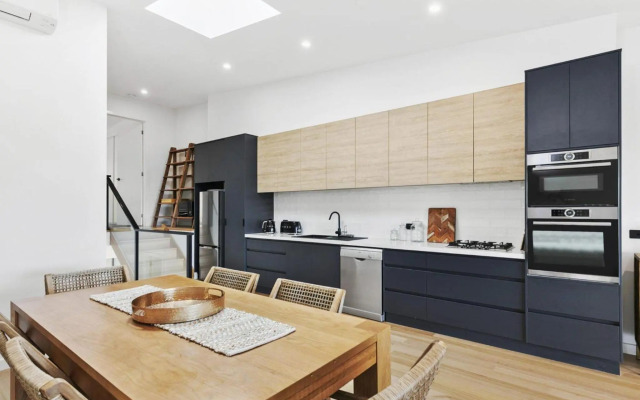 Point Break *New Listing 2019*