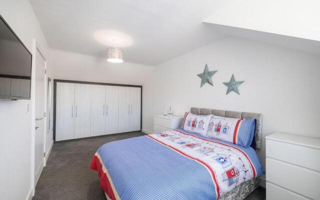 Cleethorpes Holiday Home SLEEPS 6