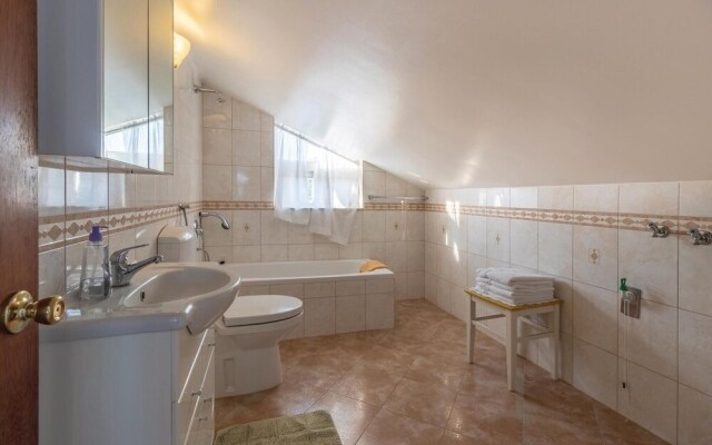 Nice Home in Poljana With Wifi and 4 Bedrooms