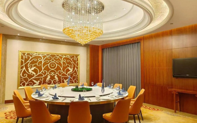 Merryland Traders Hotel