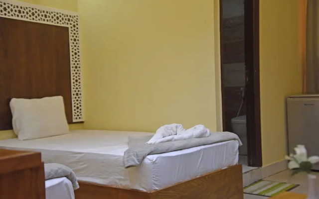 New Pyramids Paradise Hostel