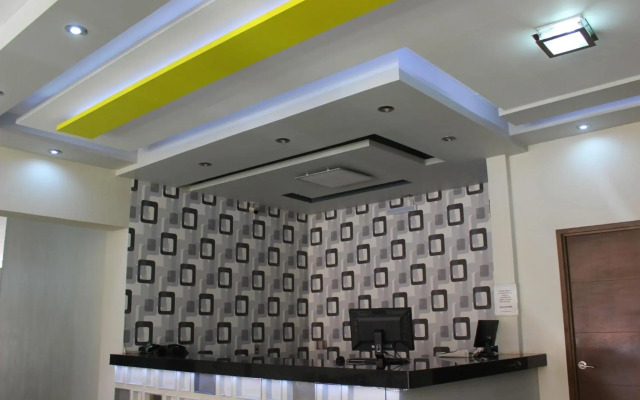 OYO Hotel Colón Express