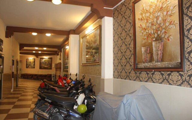 Tay Ho Hotel
