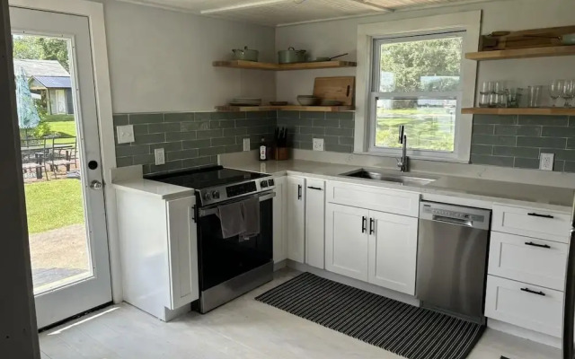 Sweet Mary 2 Bedroom Home by RedAwning