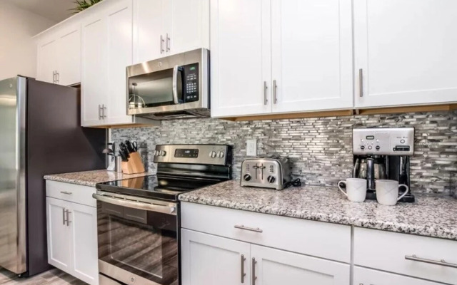 Upscale Champions Gate Townhome - 4 Bed