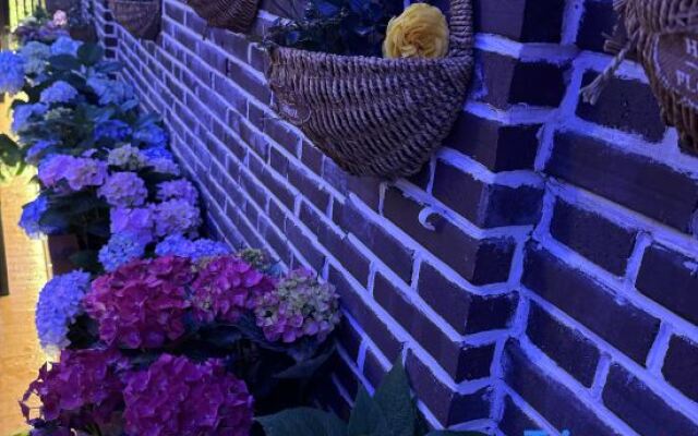 Shu Yi Shu Er B&B（Dalian Nanshan Road Shop）