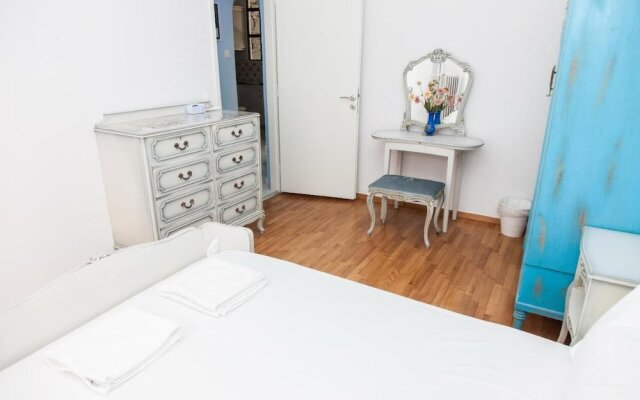 Charming Apartment in Pagkrati-GTD95602