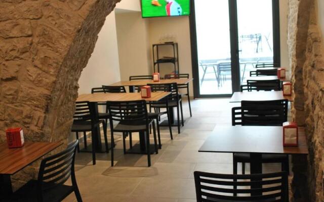 Hostal Universitat Cervera