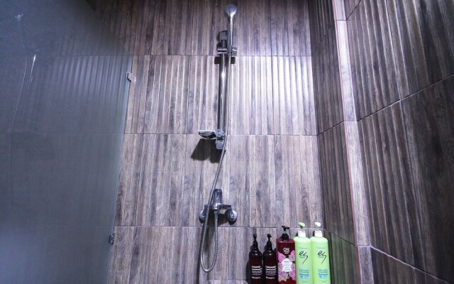 Jeonju Gosa Yaja Hanokmaeul