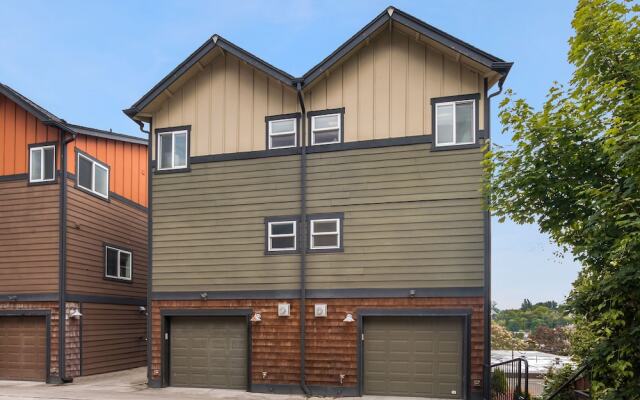 Seattle Vacation Home: The Depot