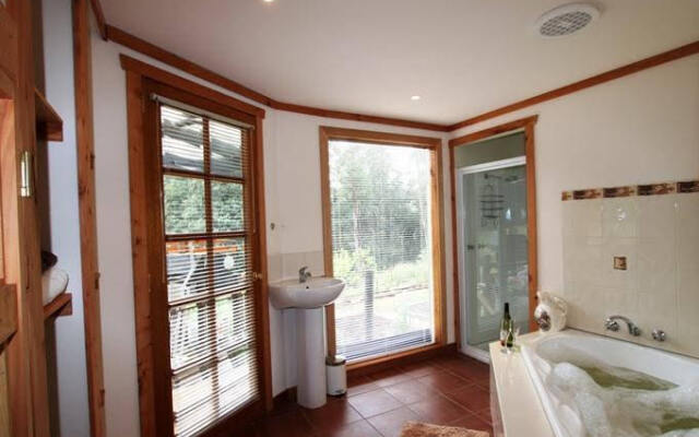 Love Grove Guest House