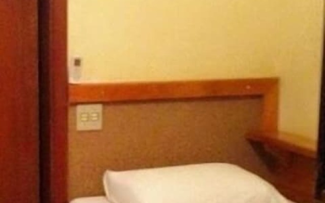 Hotel Nações Plaza