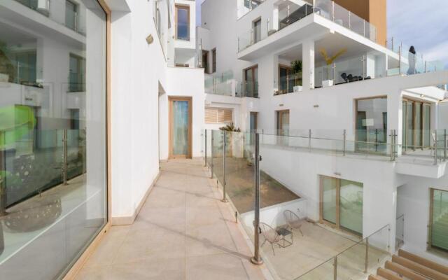 Bayview Hills, luxury 2 bedroom apartment