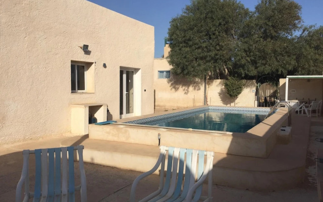 Independent Villa With Private Pool, Covered Parking