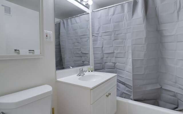 Prime Location Apartment at Crystal City