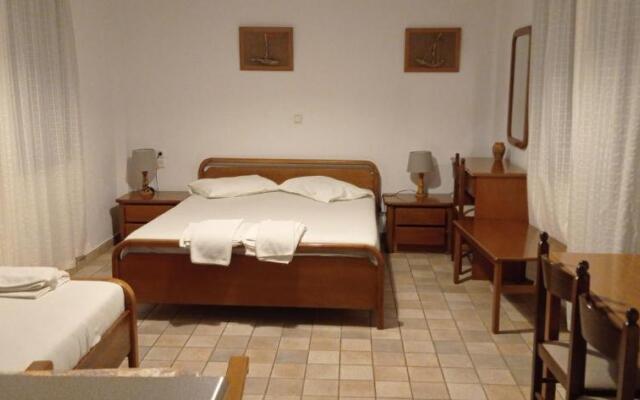 Hotel Raptis Residence