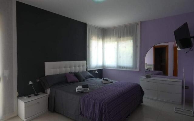 Washingtonia Villa near Sitges