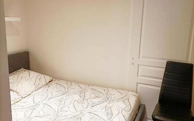 SUPERBE Studio avec coin nuit TOUT EQUIPE !